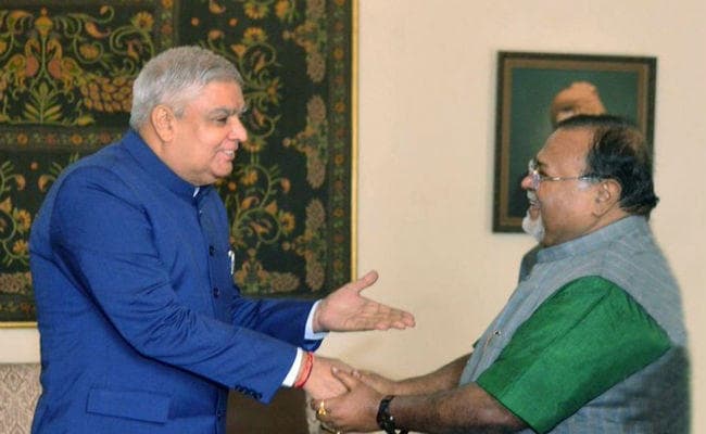 राज्यपाल से मिले पार्थ