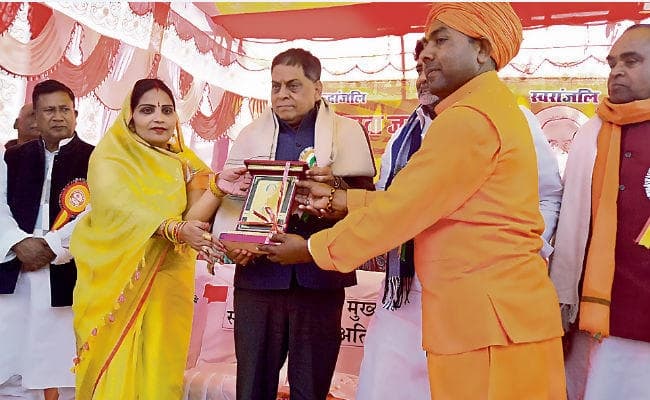 सीवान : प्रशांत किशोर होटवार जेल के संपर्क में हैं : नीरज कुमार