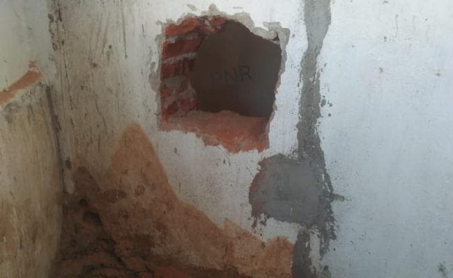 Ranchi : ठाकुरगांव के यूको बैंक में सेंधमारी, सीसीटीवी को तोड़ा