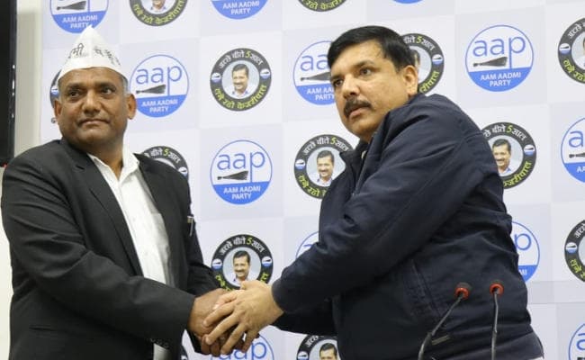 BMS के दिल्ली प्रदेश अध्यक्ष देवराज भडाना और BSP के उम्मीदवार नाथूराम कश्यप आम आदमी पार्टी में शामिल