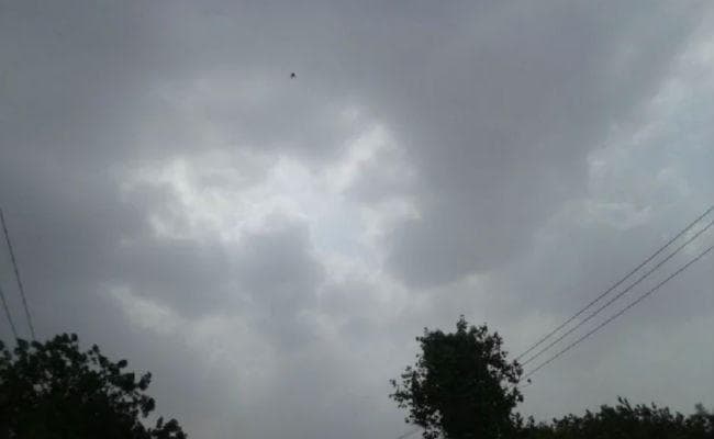 पटना : आज कुछ इलाकों में बारिश की संभावना