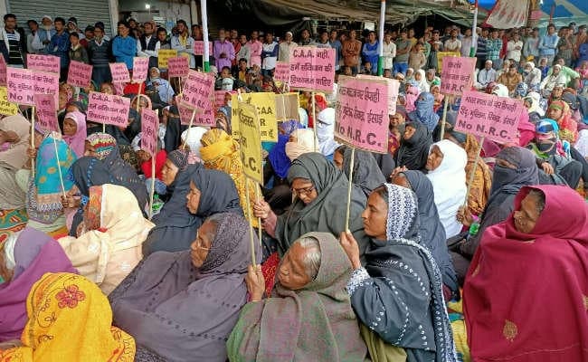 सीएए के विरोध में अनिश्चितकालीन धरना शुरू, दिल्ली के शाहीन बाद की तर्ज पर प्रदर्शन की तैयारी