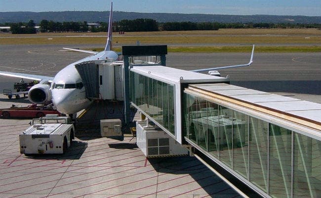 कोरोना वायरस की रोकथाम : एयरपोर्ट पर यात्रियों की ‘स्‍क्रीनिंग'' के लिए एयरो ब्रिज का होगा इस्‍तेमाल