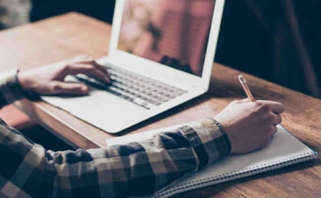 केंद्र और राज्य स्तर के नौकरशाहों के लिए ऑनलाइन प्रशिक्षण कोर्स पेश