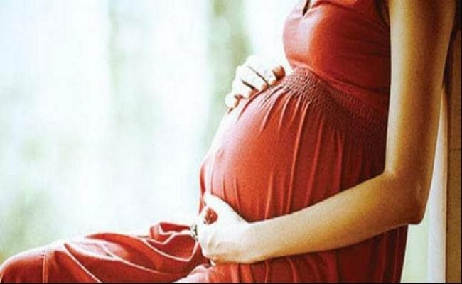 ''सरोगेट मां बनने के लिए इच्छुक दंपति का करीबी रिश्तेदार होना जरूरी नहीं''