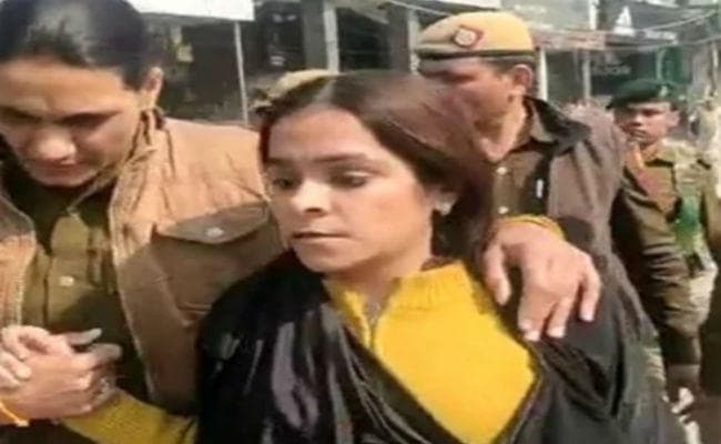 YouTube चैनल चलाने वाली महिला बुर्का पहनकर पहुंची शाहीन बाग और प्रदर्शनकारियों को हो गया शक, तो फिर...