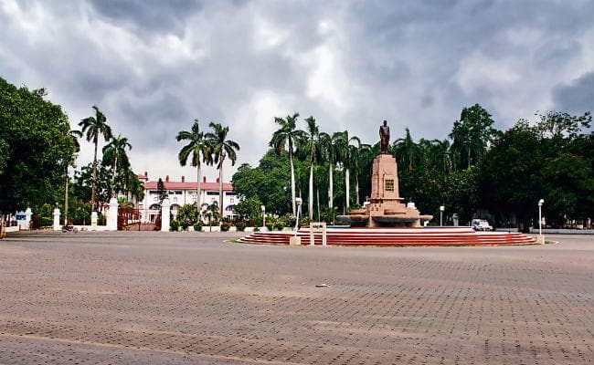 पटना : विवि कर्मियों के आयकर रिबेट पर संकट