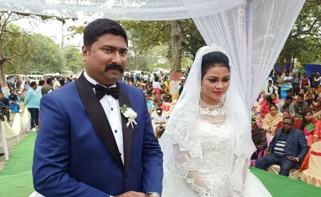 एक दूजे के हुए झामुमो सांसद विजय हांसदा व कैथरिन हेंब्रम