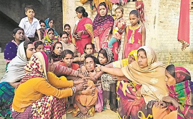 शराब पीने के लिए ग्लास नहीं दिया, तो पीट-पीटकर मार डाला