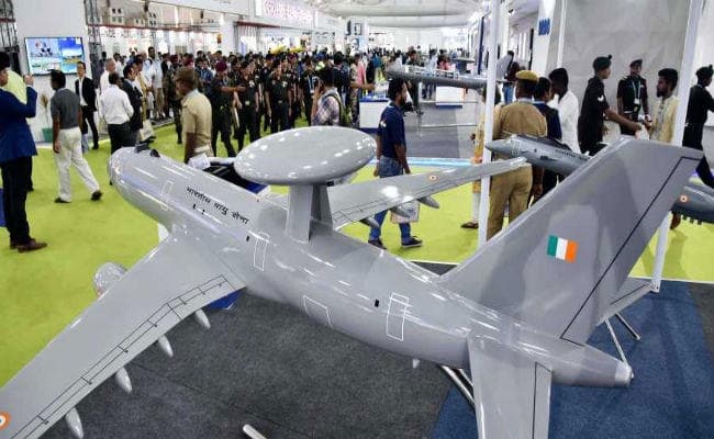 Defence Expo: आम लोगों के लिए खुले डिफेंस एक्सपो के दरवाजे, उमड़ी भीड़