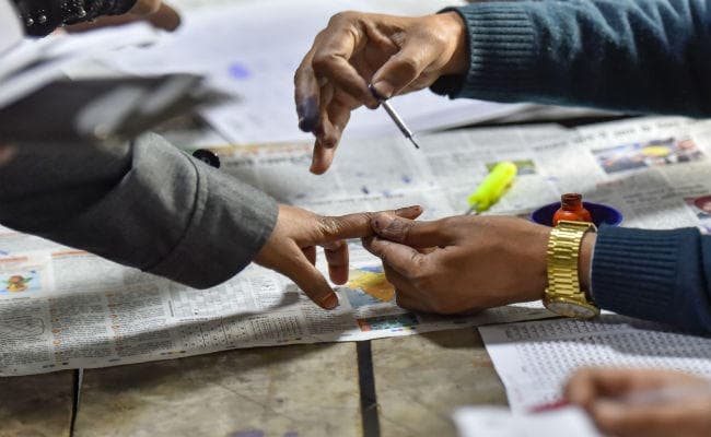 दिल्ली विधानसभा चुनाव 2020 : मतदाता सूची में नाम न होने के चलते वोटिंग से वंचित रहे कई लोग