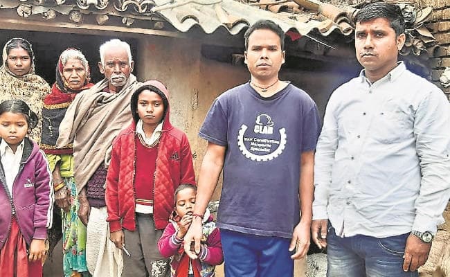 सरिया : मलेशिया में फंसे सरिया के विकास व लोकनाथ लौटे घर