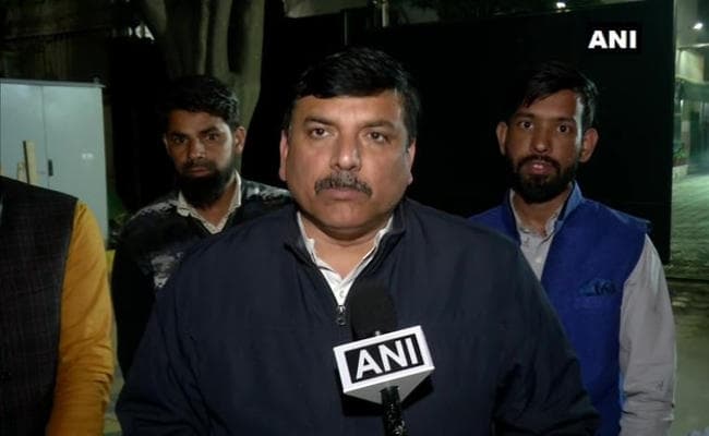 Delhi Polls 2020 : केजरीवाल ने प्रशांत किशोर के साथ की मीटिंग, AAP ने EVM पर कही यह बात