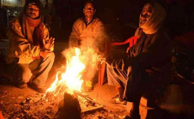 मौसम : आज से रात में गिरेगा पारा, छायेंगे हल्के बादल भी