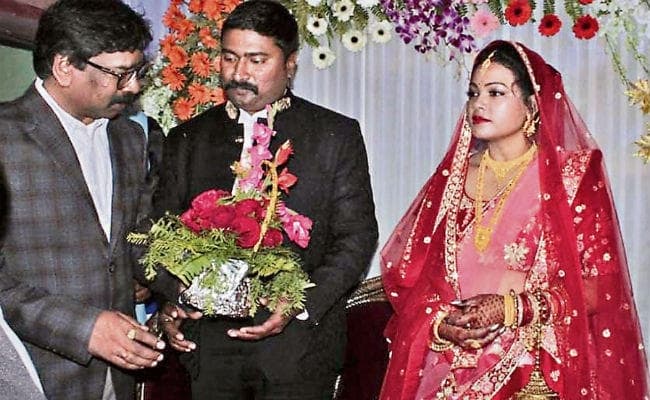 बरहरवा : मुख्यमंत्री ने नवविवाहित दंपत्ति को दी शुभकामनाएं