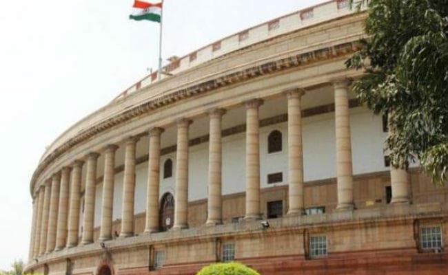 Reservation पर रार : सुप्रीम कोर्ट के फैसले पर सरकार के रुख से नाराज विपक्ष ने House से किया Walkout