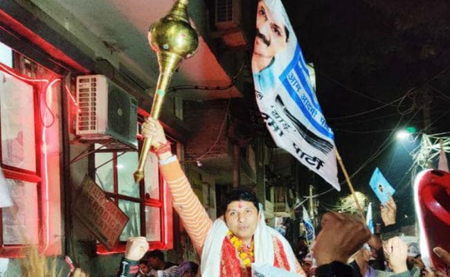 Delhi assembly election results 2020 : आप नेता सौरभ भारद्वाज ने कसा भाजपा पर तंज- हनुमान का बज गया डंका...