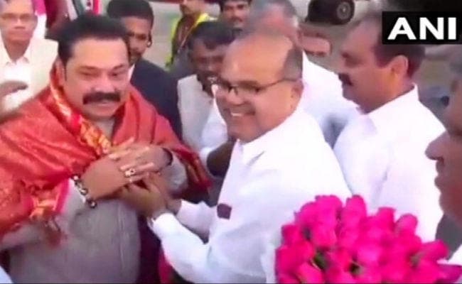 श्रीलंका के पीएम महिंदा राजपक्षे ने तिरुपति में भगवान बालाजी के किये दर्शन, कोलंबो रवाना