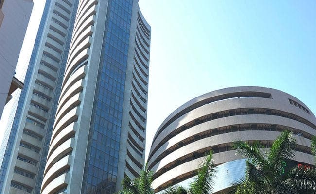 कोरोना वायरस से बेफिक्र सेंसेक्स ने लगायी 237 अंकों की छलांग, निफ्टी 12,100 अंक के पार