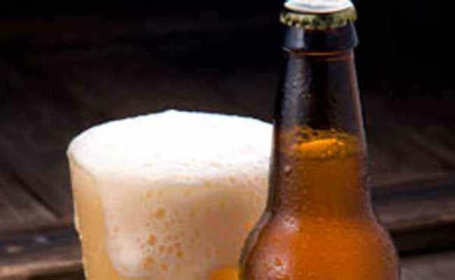 जीविका दीदी ने गांव में बिक रही शराब को बंद कराने की मांग की