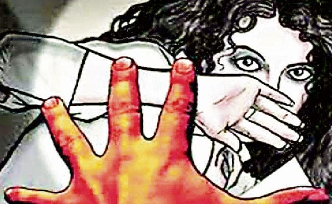 गढ़वा : ससुरालवालों ने ठुकराया, दुष्कर्म पीड़िता को अपनाने से किया इनकार