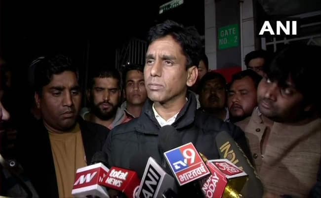 दिल्ली: जीत का जश्न मना रहे आप विधायक के काफिले पर गोलीबारी, एक कार्यकर्ता की मौत, हिरासत में आरोपी