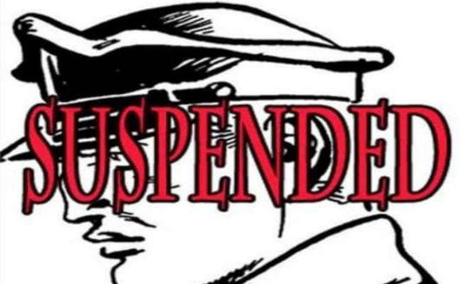 रांची : खेलगांव चौक पर नो इंट्री में पैसे लेकर घुसा रहे थे बस, दो सिपाही निलंबित