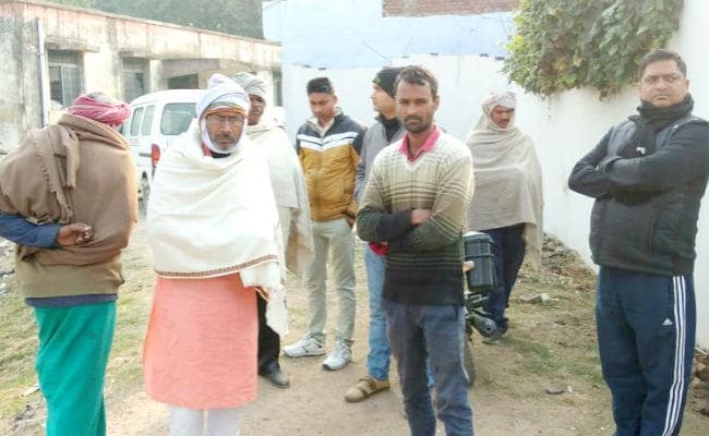 शराब पीकर हंगामा करने से रोकने पर शराबियों ने चाकू से गोद कर मार डाला