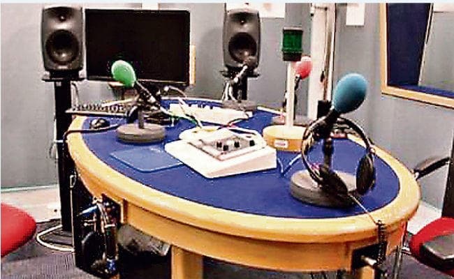 World Radio Day 2020: ....और बंद हो गयी बीबीसी की हिंदी रेडियो सेवा