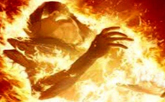 सौतन पर तेल छिड़क कर जला कर मार डाला