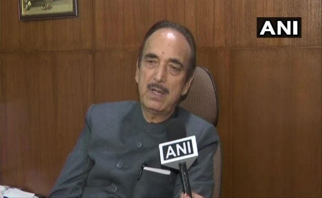 विदेशी राजदूतों के कश्मीर दौरे को लेकर कांग्रेस ने केंद्र पर बोला हमला, कहा-सरकार अपना चेहरा उजागर कर रही