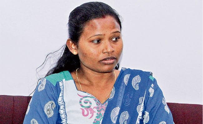 भारत के पूर्व हॉकी खिलाड़ी बिमल और असुंता कांग्रेस से जुड़े