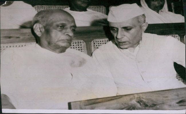 क्या सरदार पटेल को अपनी कैबिनेट में नहीं चाहते थे पंडित नेहरु? जानें क्यों छिड़ा है विवाद…