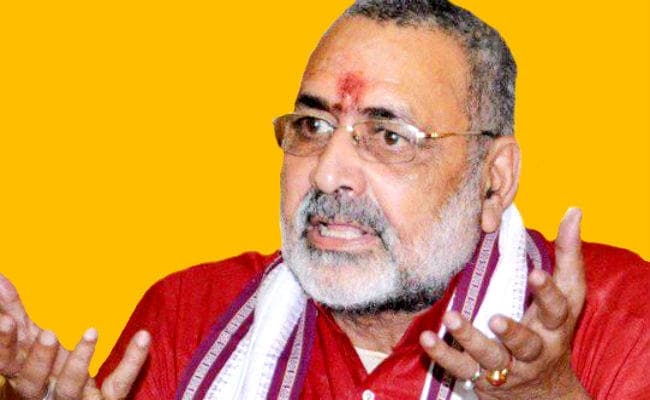 बेगूसराय के SP पर गरजे गिरिराज, कानून व्यवस्था पर उठाये सवाल, कहा...