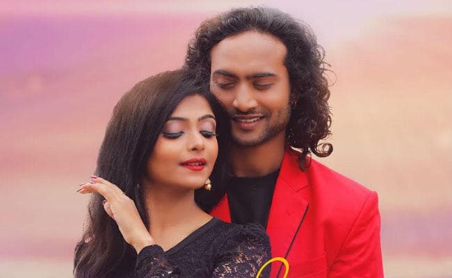 Valentines Day 2020 : वि‍वेक नायक का नागपुरी रोमांटिक वीडियो सॉन्‍ग ''तोरे सिवा'' रिलीज