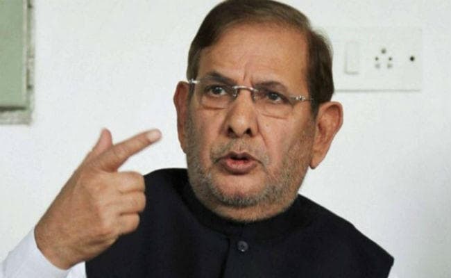 शरद यादव ने बंद कमरे में की महागठबंधन के घटक दलों की बैठक, राजद को नहीं किया शामिल