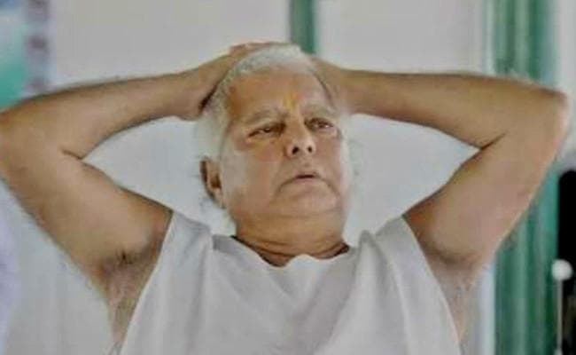 Fodder Scam : लालू प्रसाद को एम्स भेजने पर सहमत हुए रिम्स के डॉक्टर