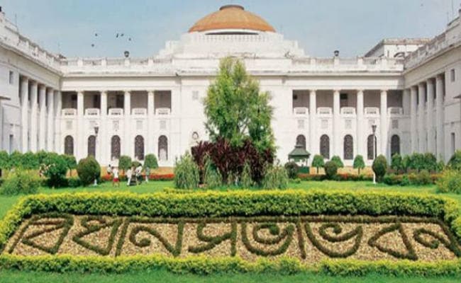 तृणमूल कांग्रेस विधायक ने माकपा विधायक से बंगाल विधानसभा में मांगी माफी