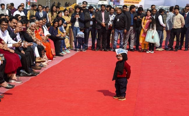 दिल्ली के मुख्यमंत्री के शपथ ग्रहण समारोह दिखे कई ‘लिटिल केजरीवाल''