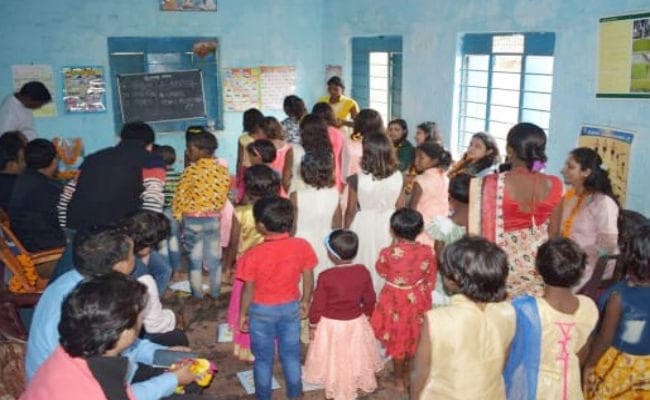 पाराडाइज संस्‍था ने दी एकल ग्राम संगठन को 1.30 लाख रुपये की मदद