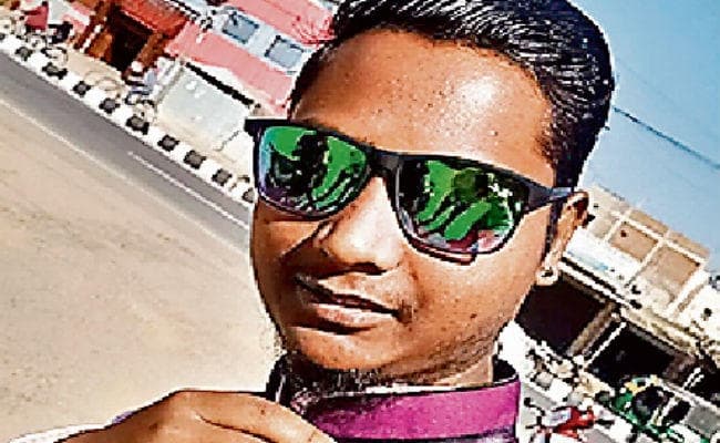 सिकिदिरी : दोस्तों के साथ हुंडरू फॉल घूमने गया डोरंडा कॉलेज का छात्र डूबा