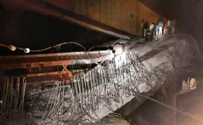 मालदा में निर्माणाधीन ब्रिज का एक हिस्सा गिरा,15 के मरने की आशंका