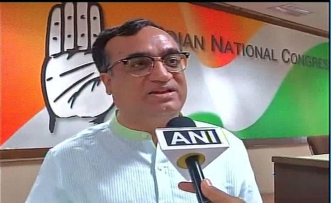 हार के बाद कांग्रेस में रार, अब माकन-मिलिंद में ‘ ट्‌विटर वार’