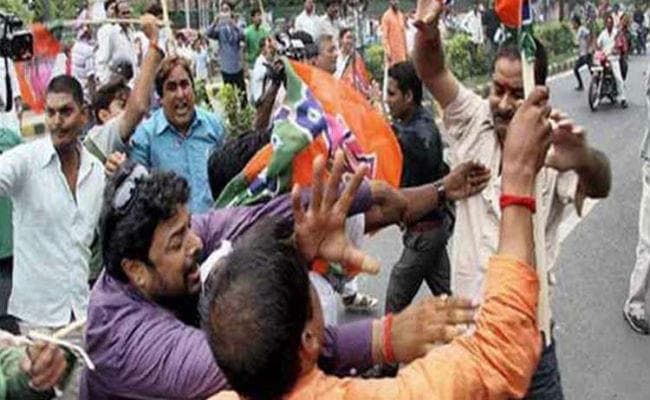तृणमूल व भाजपा समर्थकों में मारपीट, तृणमूल नेता जख्मी