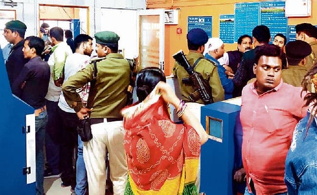 मुजफ्फरपुर : बैंक ऑफ इंडिया से 12.88 लाख की लूट