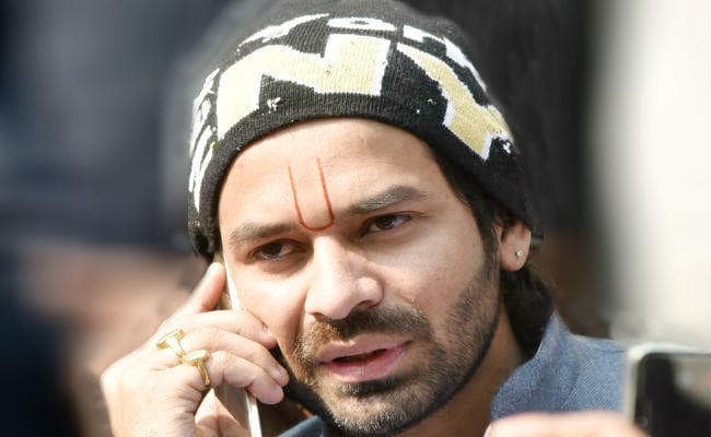 ''तेज रफ्तार, तेजस्वी सरकार'' कार्यक्रम में शामिल होने जा रहे तेजप्रताप की रफ्तार धीमी, छूटी ट्रेन