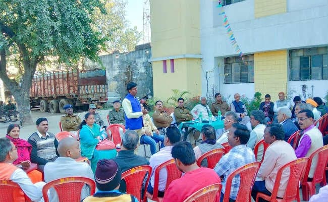 महाशिवरात्रि को लेकर बड़कागांव में शांति समिति की बैठक, असामाजिक तत्वों पर रहेगी नजर