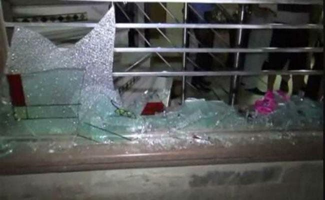 पांच भाजपा समर्थकों के घर में तोड़फोड़