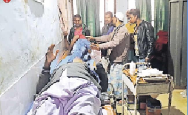 इज्तिमा से लौट रहे आधा दर्जन लोग गंभीर रूप से घायल