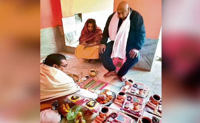 पशुप्रेम : न्यूजीलैंड से पटना आकर गंगा में बहायी पालतू कुत्ते की अस्थि